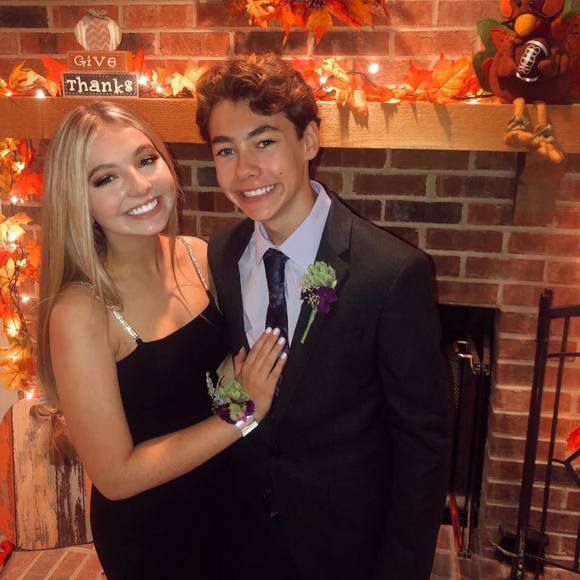 Meet your Posher, Quinn - Picture 1 of 1